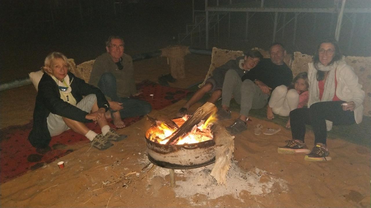 Al Wāşil Bedouin Nights Camp酒店 外观 照片